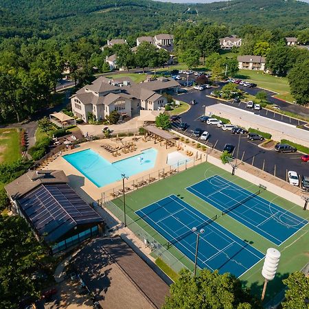 Elegant Lakeside Retreat In Branson Exteriér fotografie